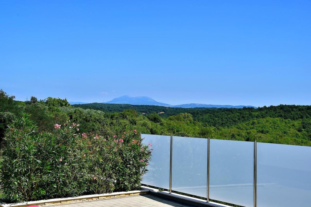 Villa La Casa De Papel à Labin  Extérieur photo