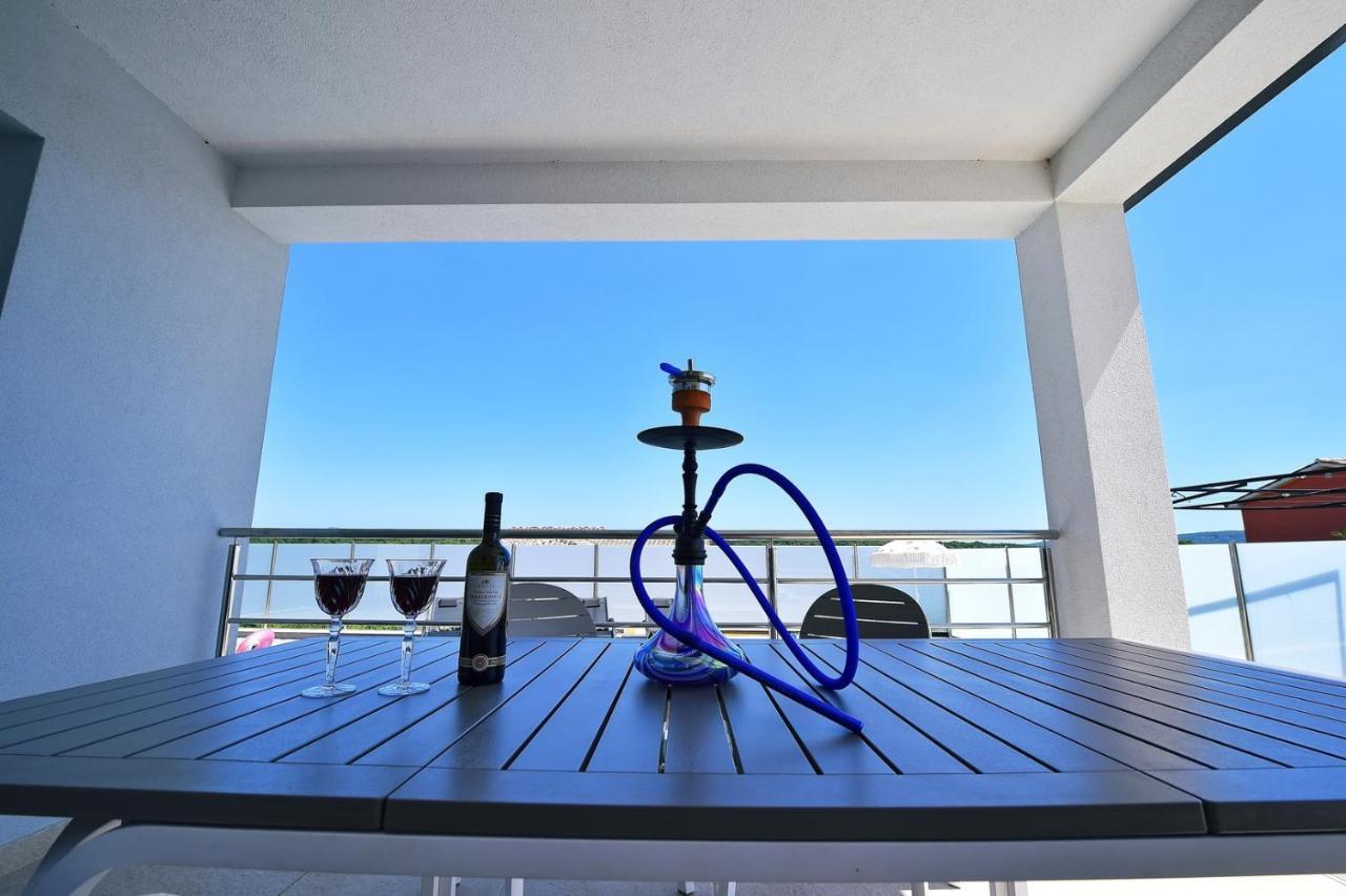 Villa La Casa De Papel à Labin  Extérieur photo