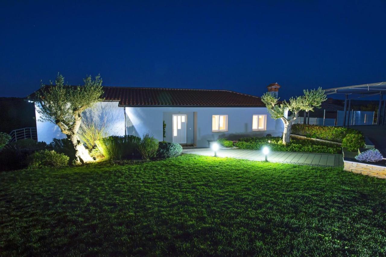 Villa La Casa De Papel à Labin  Extérieur photo