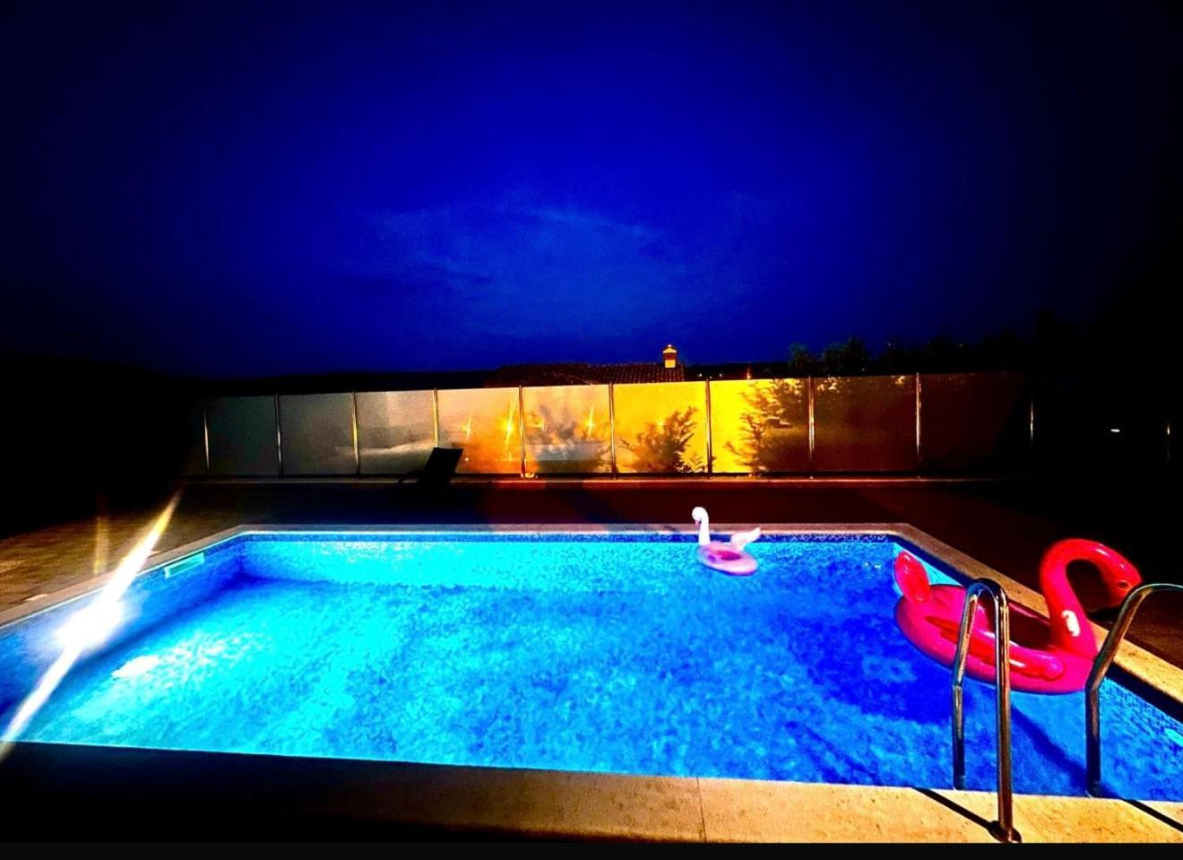 Villa La Casa De Papel à Labin  Extérieur photo